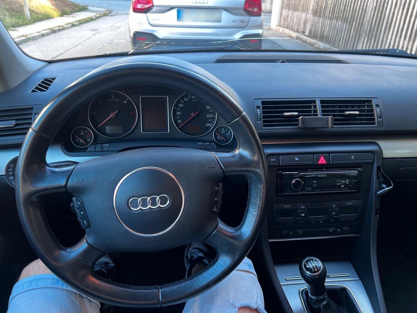 Audi A4 2004 — photo 10