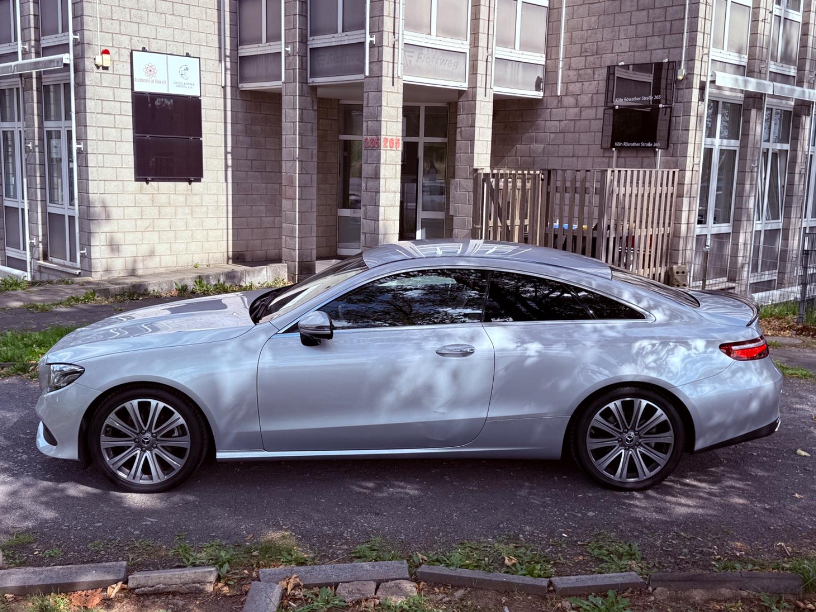 Mercedes-Benz E 200 Coupe Avantgarde / Widescreen Cockpit/EU6