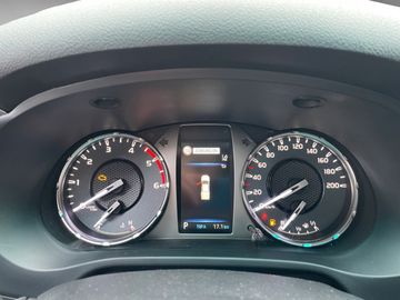 Toyota Hilux 2.4D 4x4 Double Cab Comfort *2xPDC*NAV*SHZ