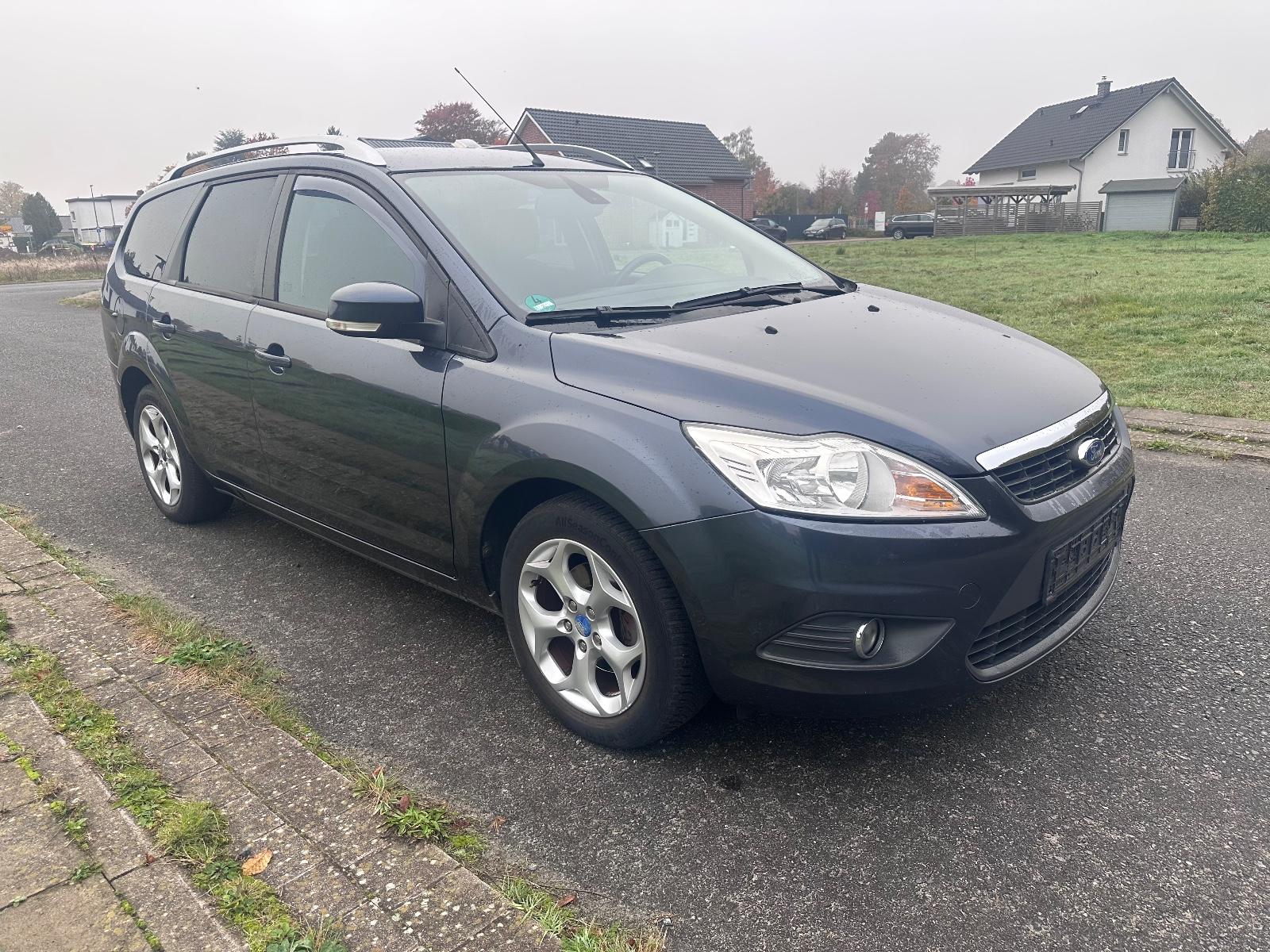 Ford Focus 2010 — photo 6
