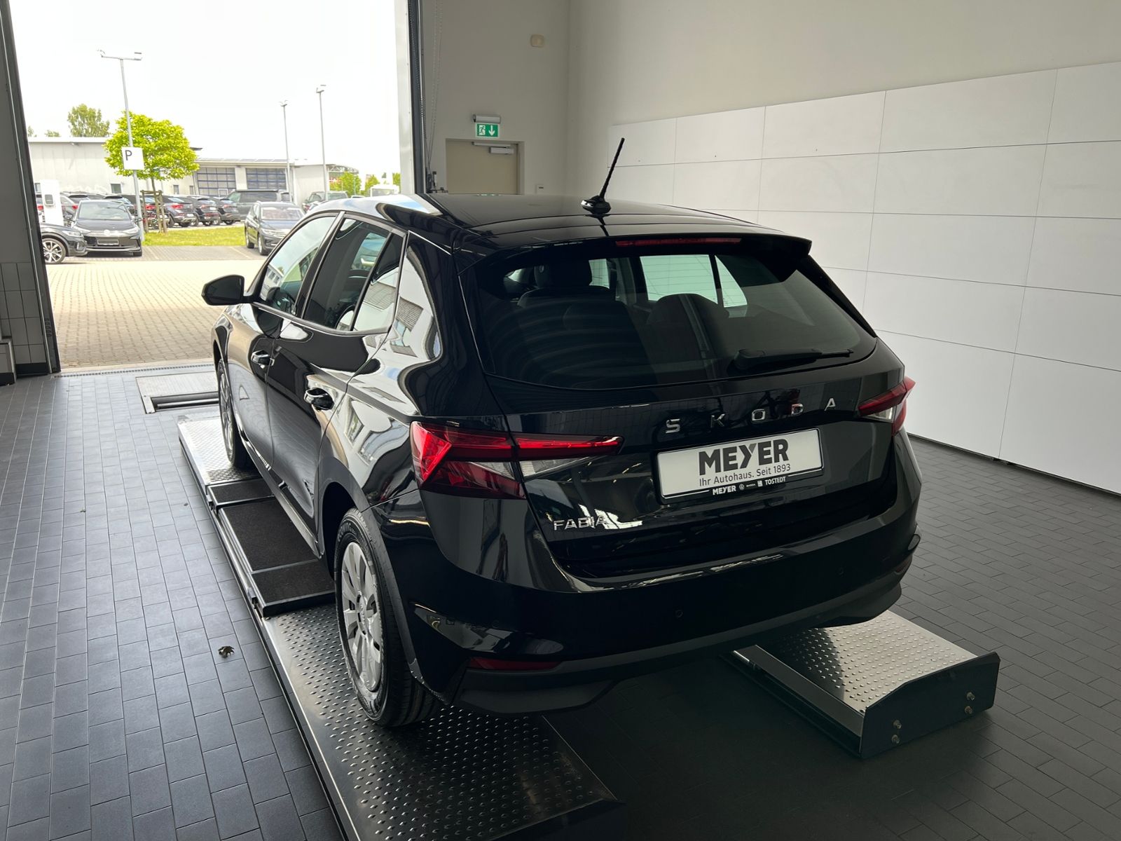 Fahrzeugabbildung SKODA Fabia  Selection 1.0 MPI *Climatronic, LED, Einp