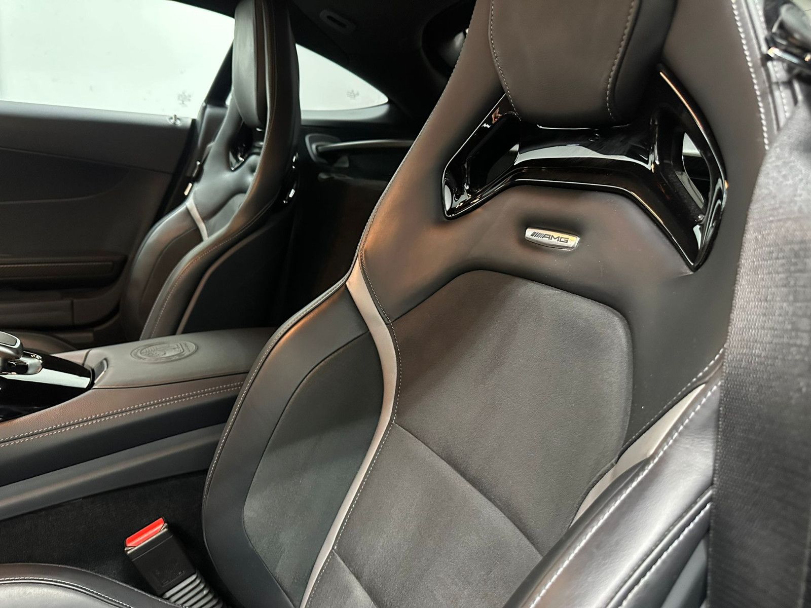 Fahrzeugabbildung Mercedes-Benz AMG GT R 4.0 V8  *KERAMIK*CARBON*PERF.-SITZ*