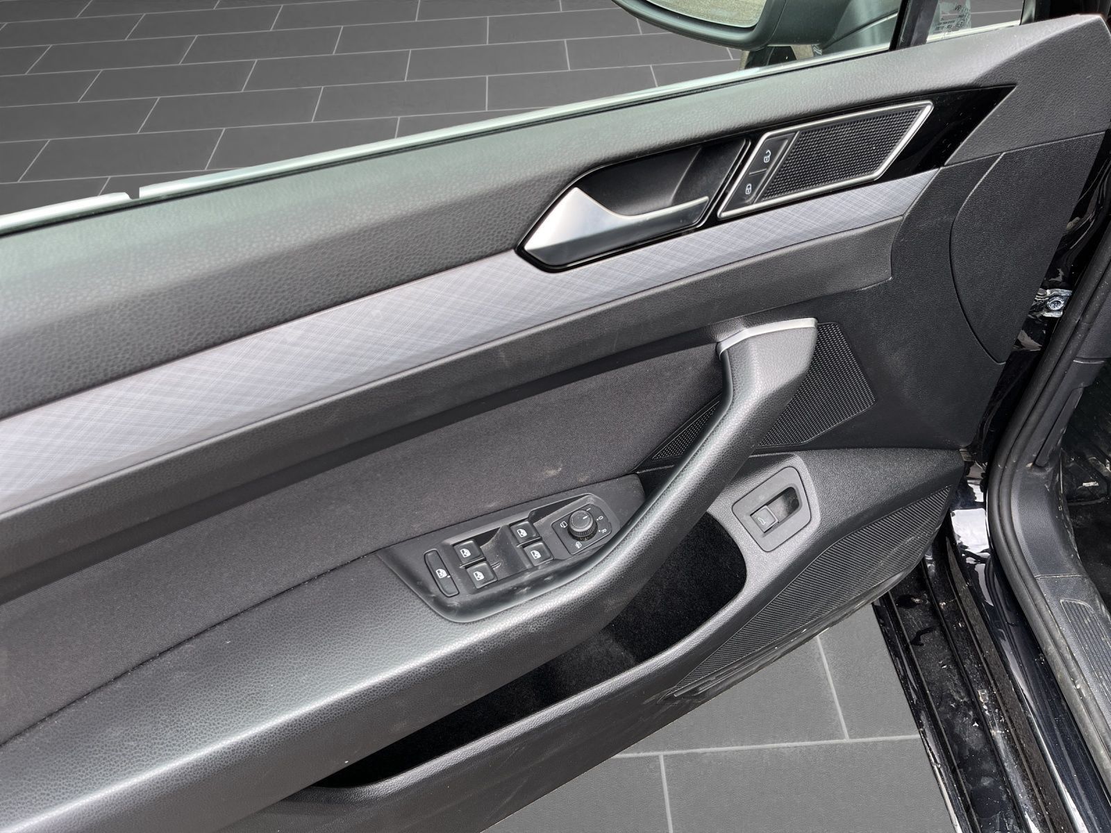 Volkswagen Passat Variant - Bild 14