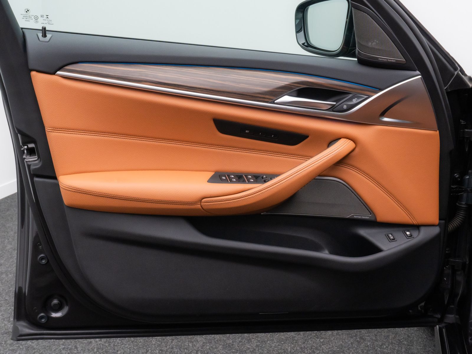 Fahrzeugabbildung BMW 545e xD M Sport 360° HUD H/K DAB AHK Komfort