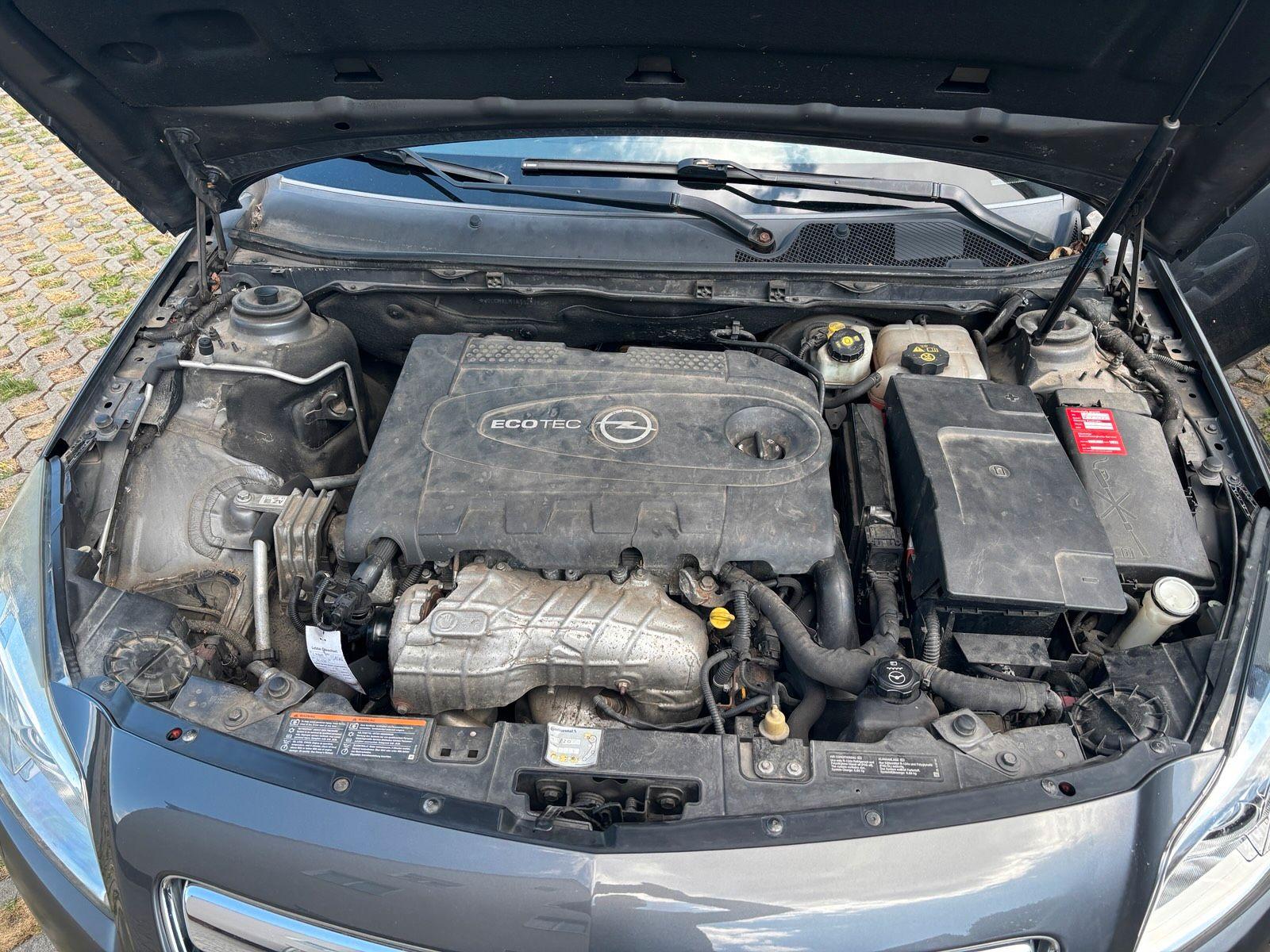 Opel Insignia 2010 — photo 13