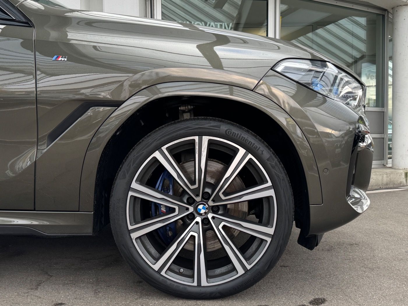 Fahrzeugabbildung BMW X6 xDrive40d M-Sport AHK/Massage 2.J.GARANTIE