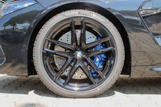 BMW M8 Competition xDrive Cabrio / LASER / M-DRIVERS BMW M8 Competition xDrive Cabrio / LASER / M-DRIVERS