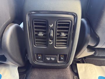 Jeep Grand Cherokee 3.0 CRD Overland*PANO*LED*APPLE