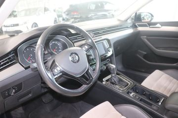 Fotografie des VW Passat 2.0 TSI BMT DSG Highline