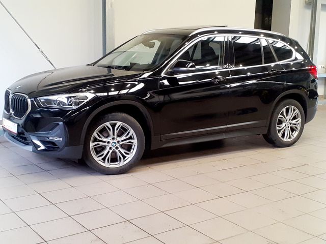 BMW X1 sDrive20i  Panoramadach AHK PDC NaviProv