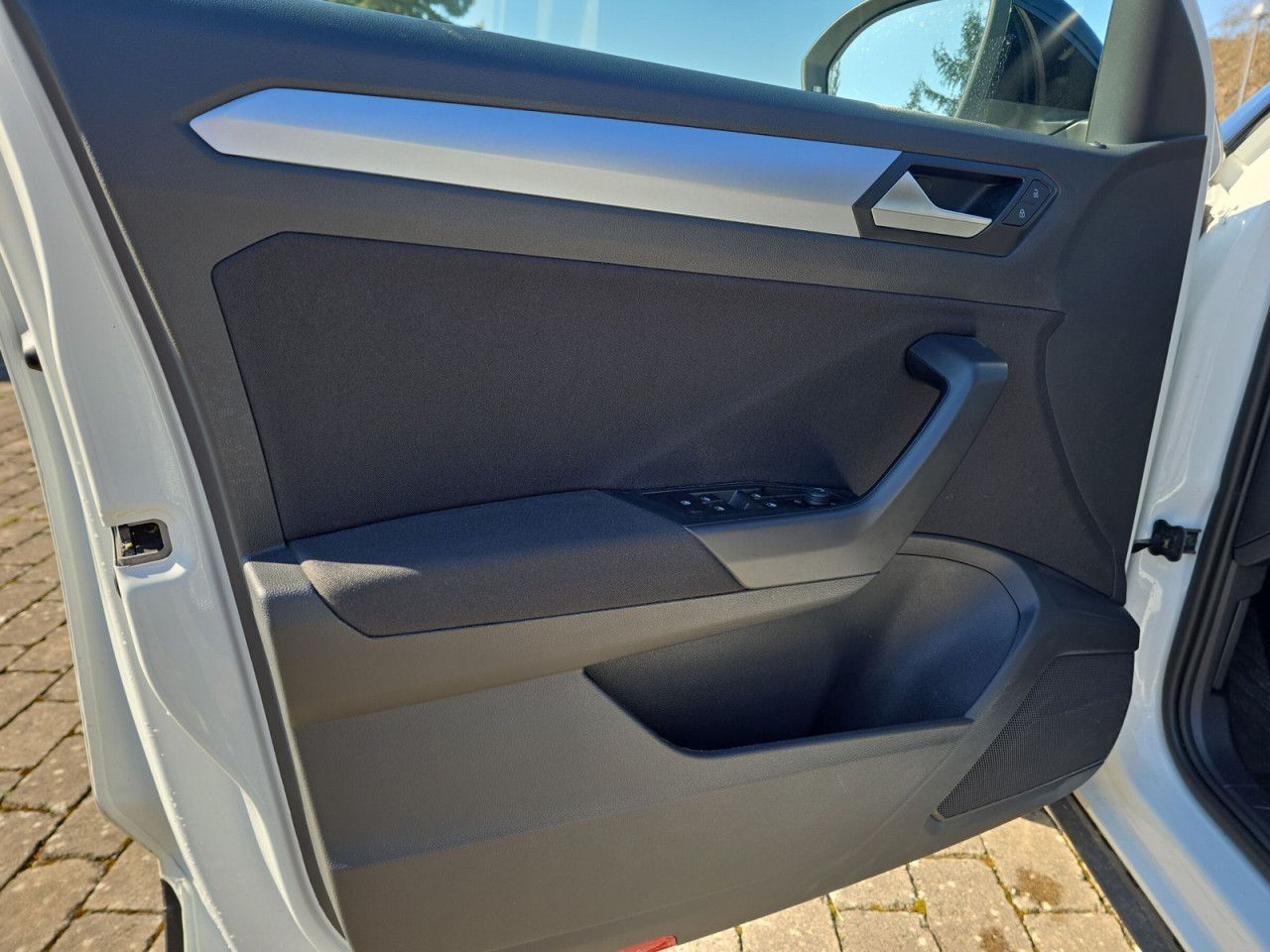 Fahrzeugabbildung Volkswagen T-ROC Life 1.0 Life BT085 TSIM6F, AHK