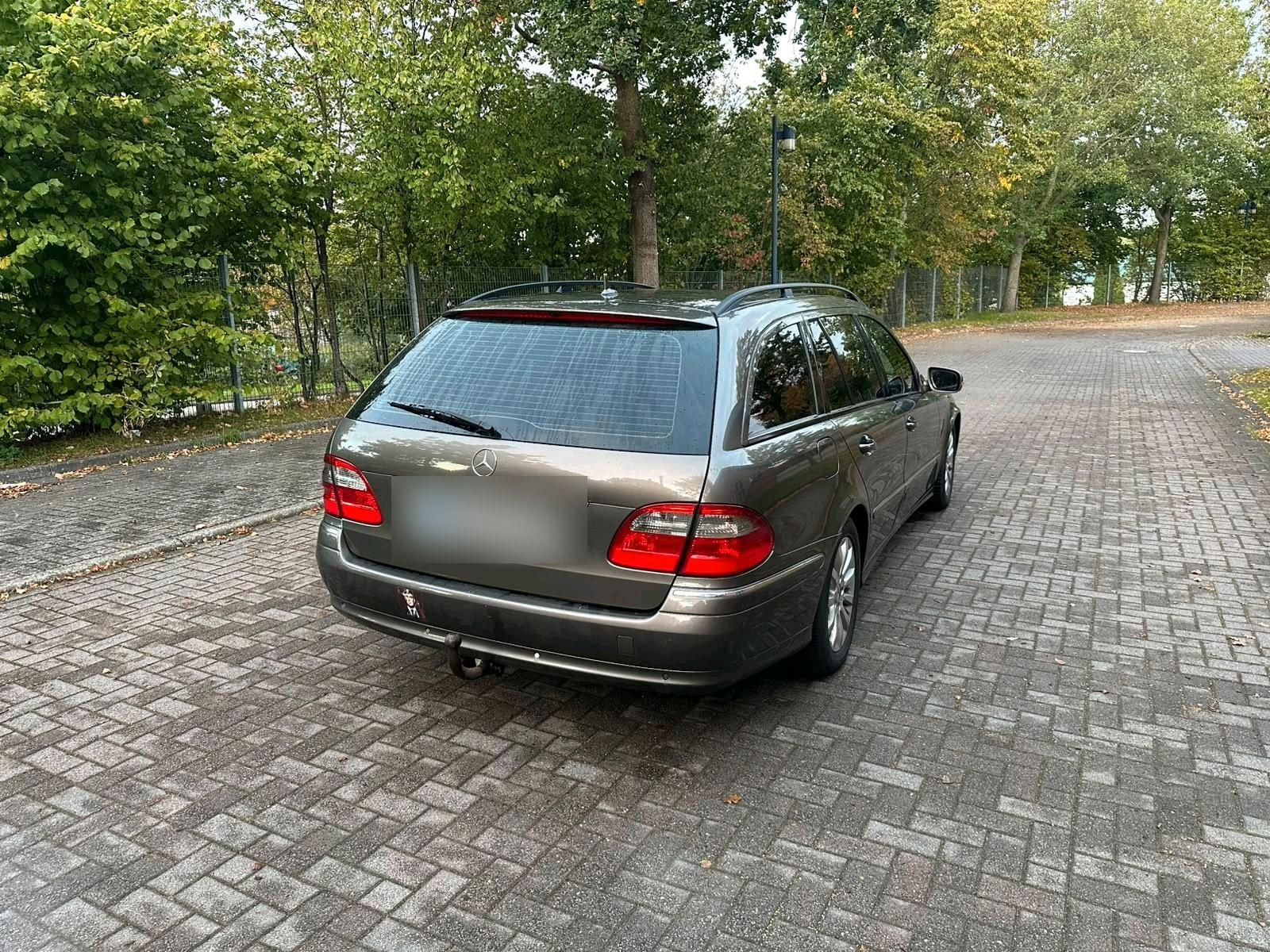 Mercedes-Benz E220 2007 — photo 5