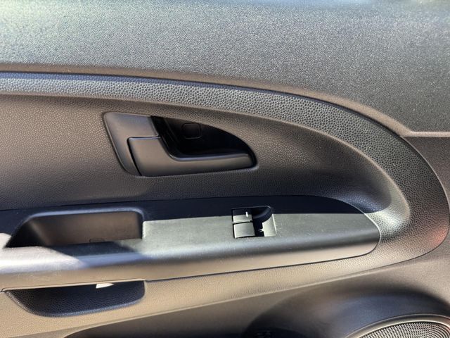 KIA Venga — Foto 14