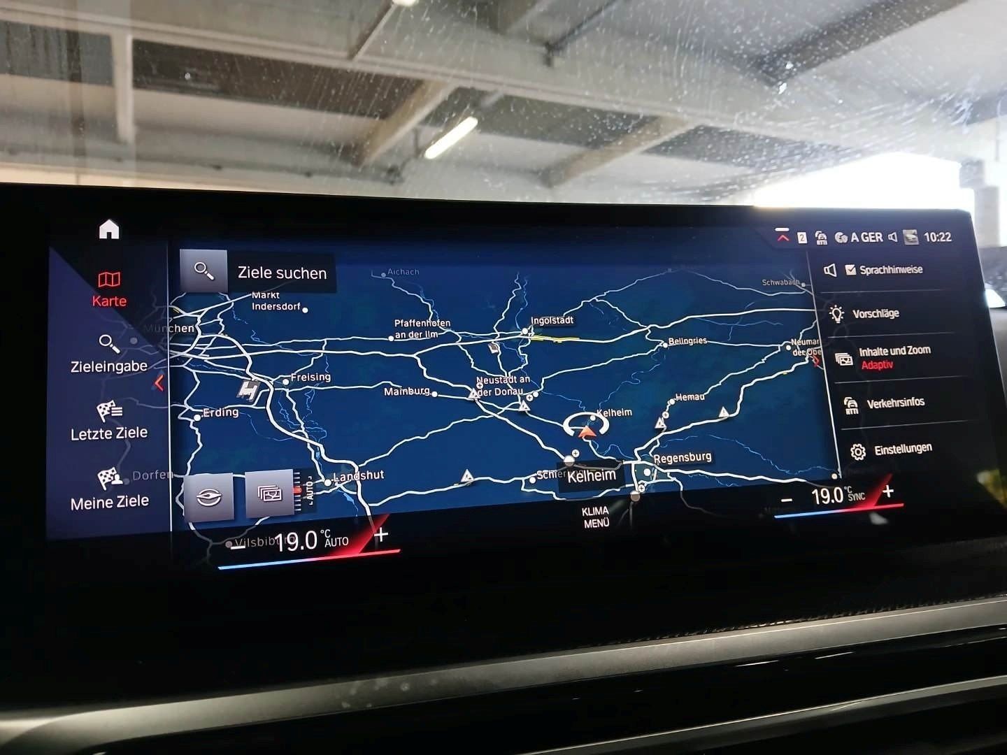 Fahrzeugabbildung BMW 220i | M Sportpaket | M Sportfahrwerk | 18" LMR