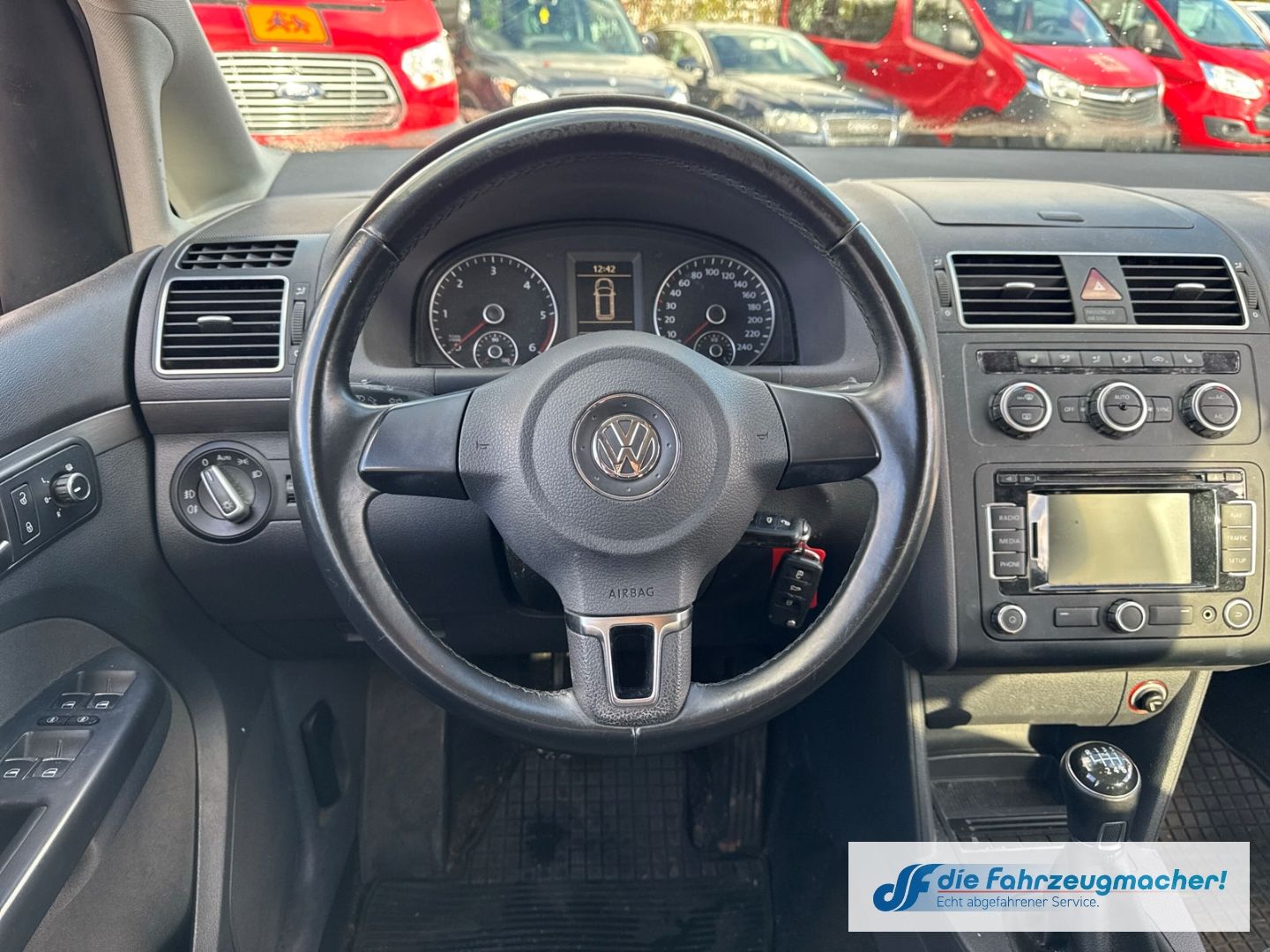 Fahrzeugabbildung Volkswagen Touran Comfortline Navi Dyn. Kurvenlicht *EXPOR