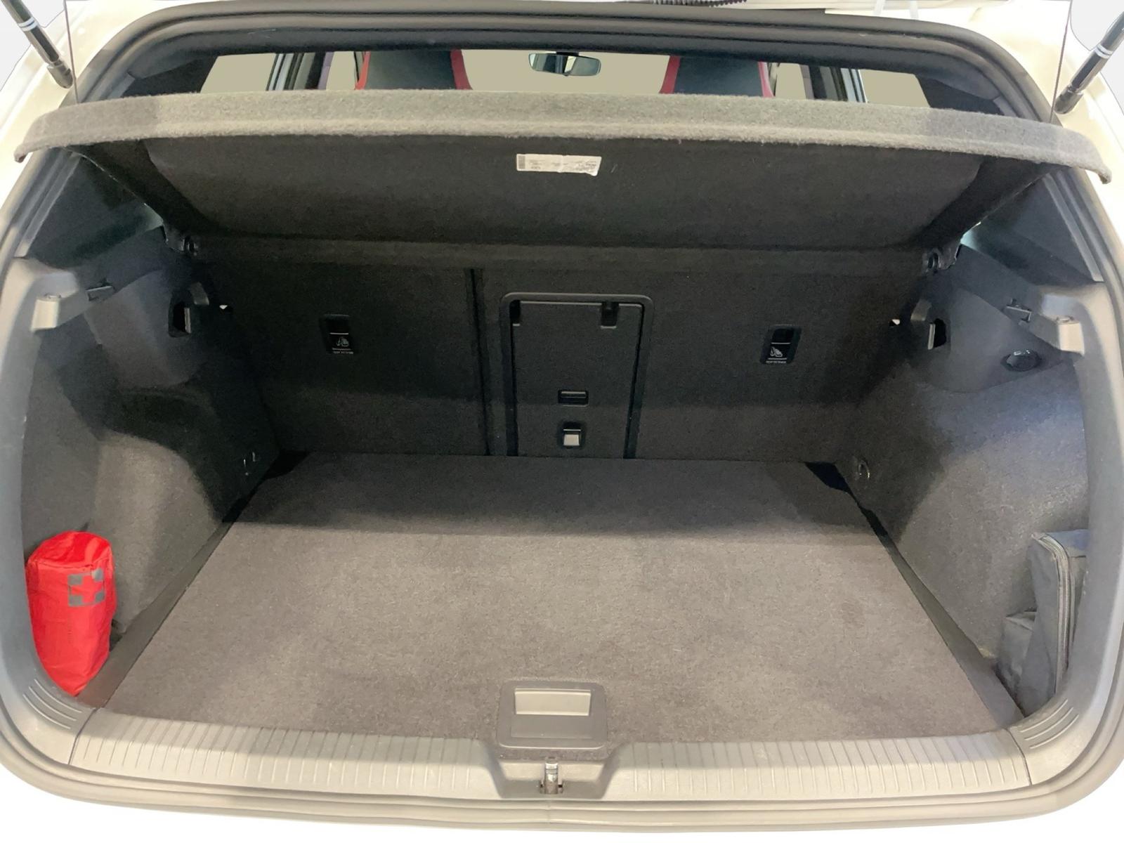 Volkswagen Golf VIII GTI 2.0 TSI DSG AUT LED LM PDC SportS., миниатюра 12