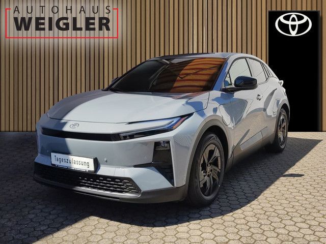 Toyota C-HR+