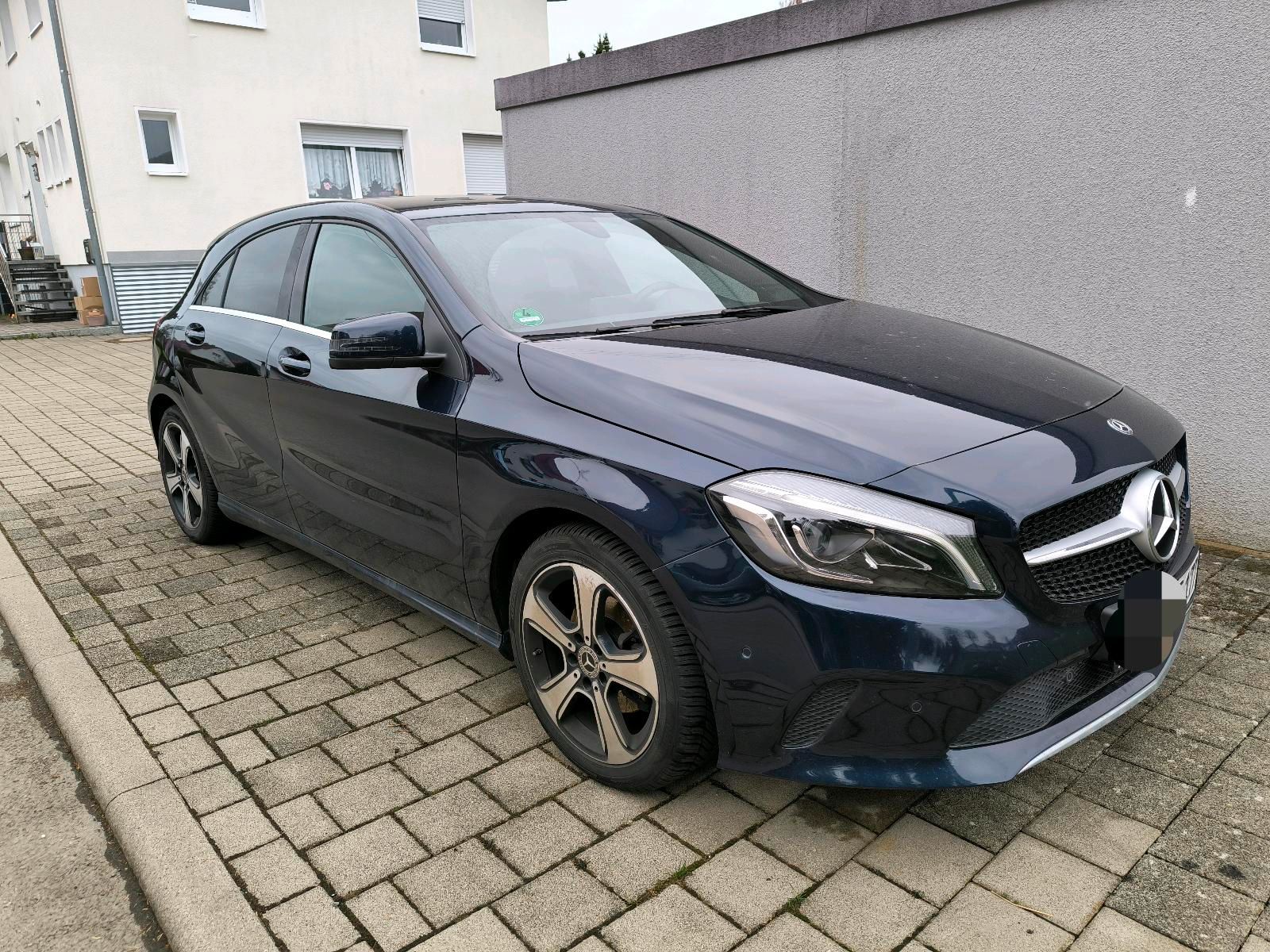 MERCEDES-BENZ Mercedes Benz A200d