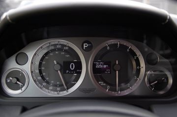 Aston Martin DB 9 Coupe*Facelift,Unfallfrei,Scheckh.,Dt.-FZG*