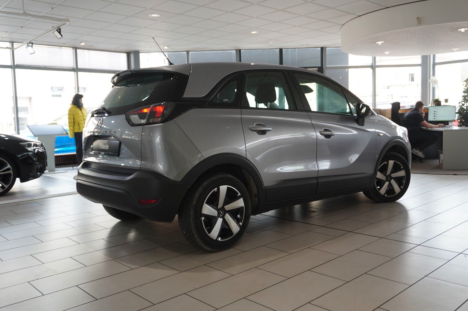 Fahrzeugabbildung Opel Crossland (X) 1.2 EDITION NAVI/LED/KAMERA/TEMP.