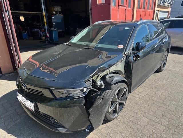 Opel Astra L Sports Tourer Edition + Navi + LED