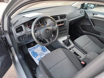 Volkswagen Golf - 8