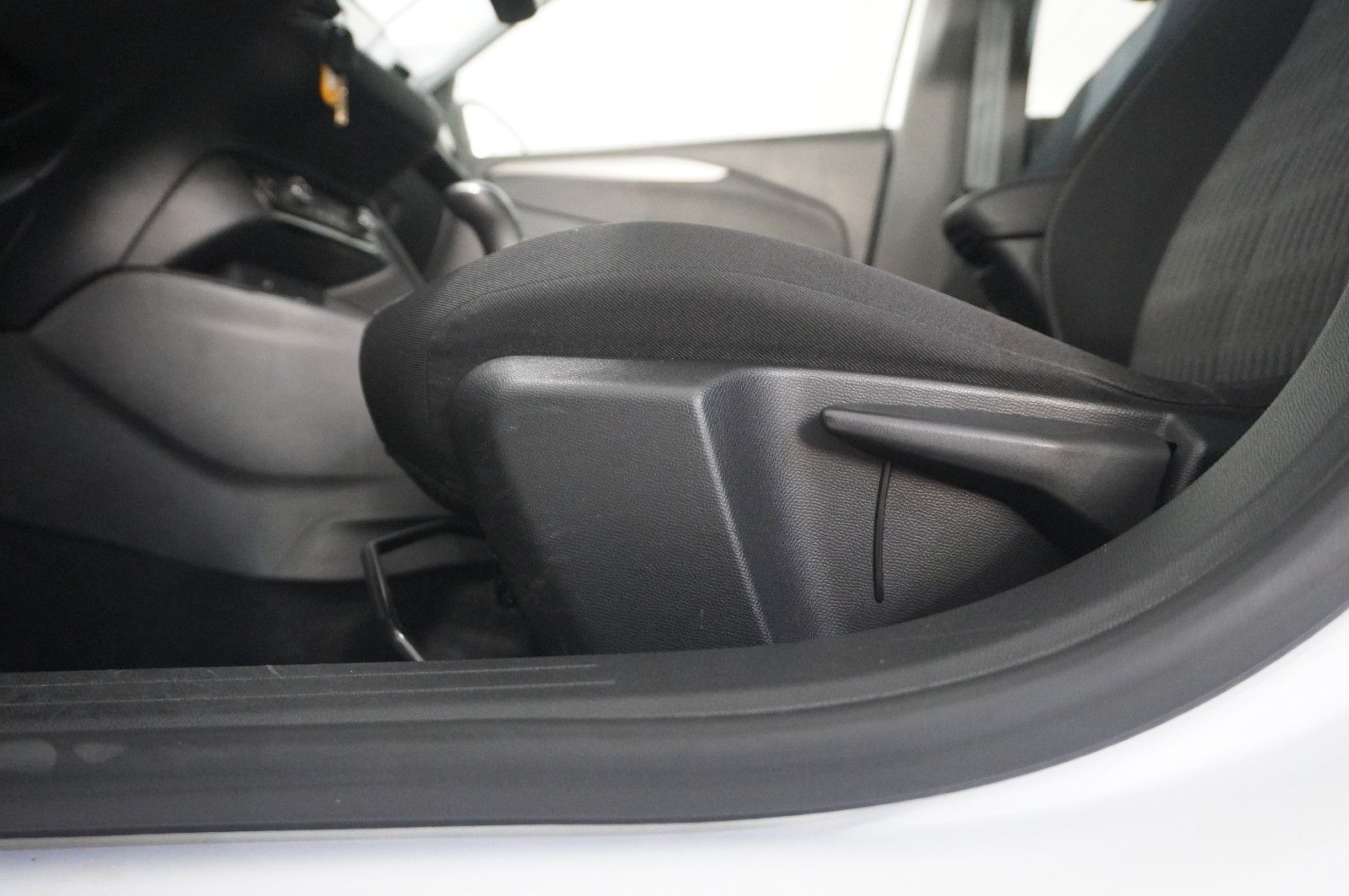 Fahrzeugabbildung Opel Corsa F 1.2 EDITION NAVI/SHZ/PDC/TEMP./USB/DAB+