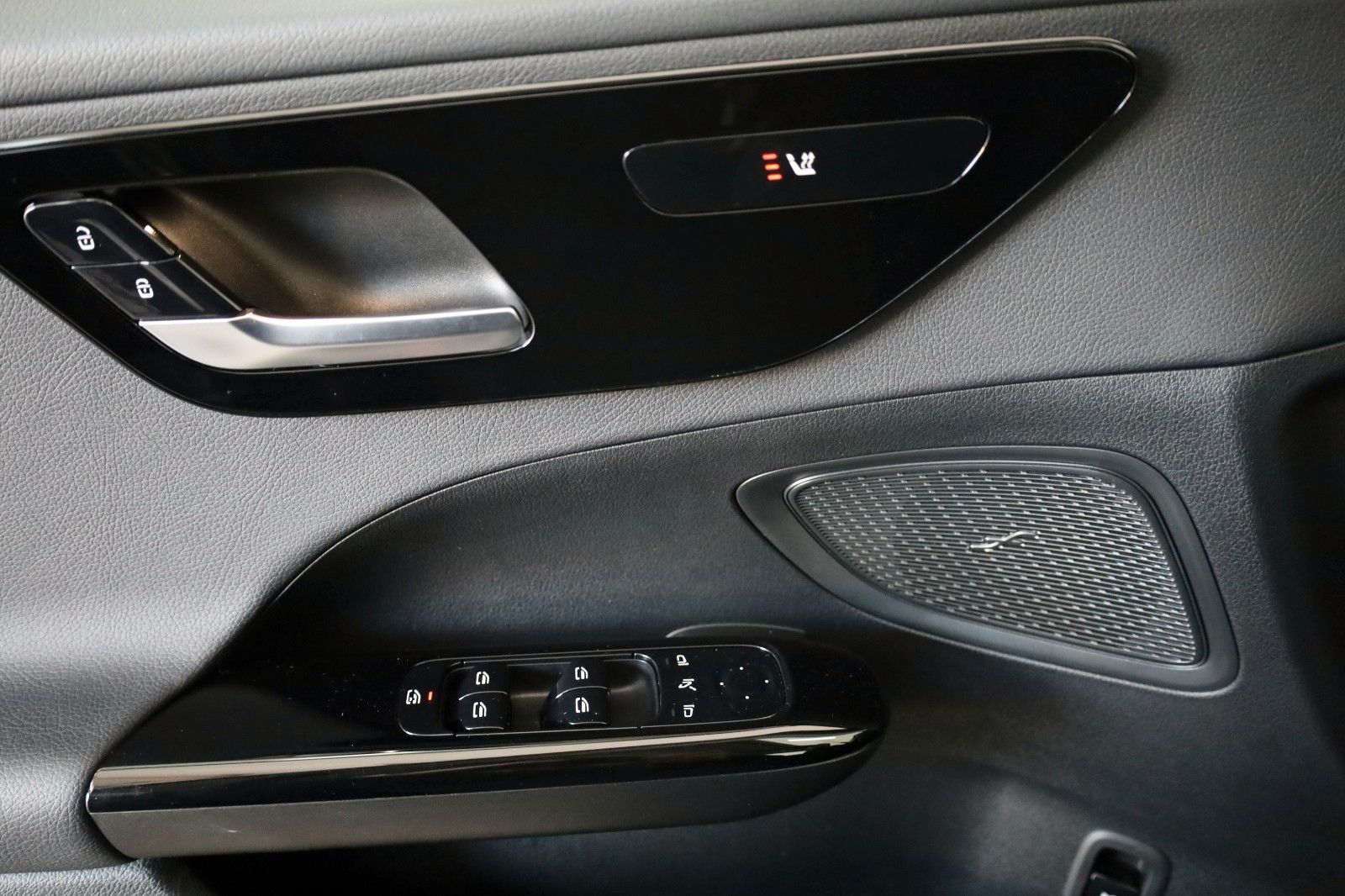 Fahrzeugabbildung Mercedes-Benz C 220d T Navi,LED,SH,PDC,Park Pak.,Apple CarPlay