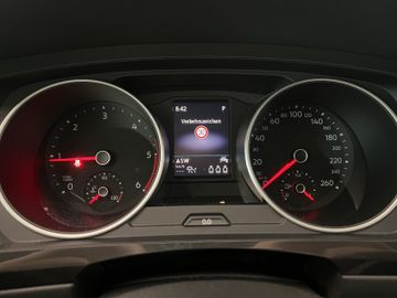 Bild 11 VW Tiguan 2.0 TDI DSG Active +LED+AHK+NAVI