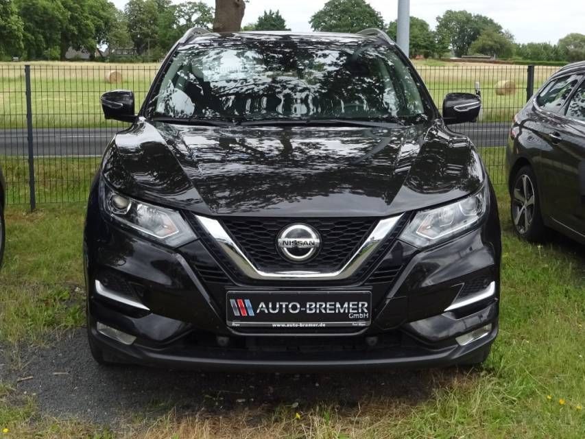 Fahrzeugabbildung Nissan QASHQAI 1.3 DIG-T  DCT  Zama AHK