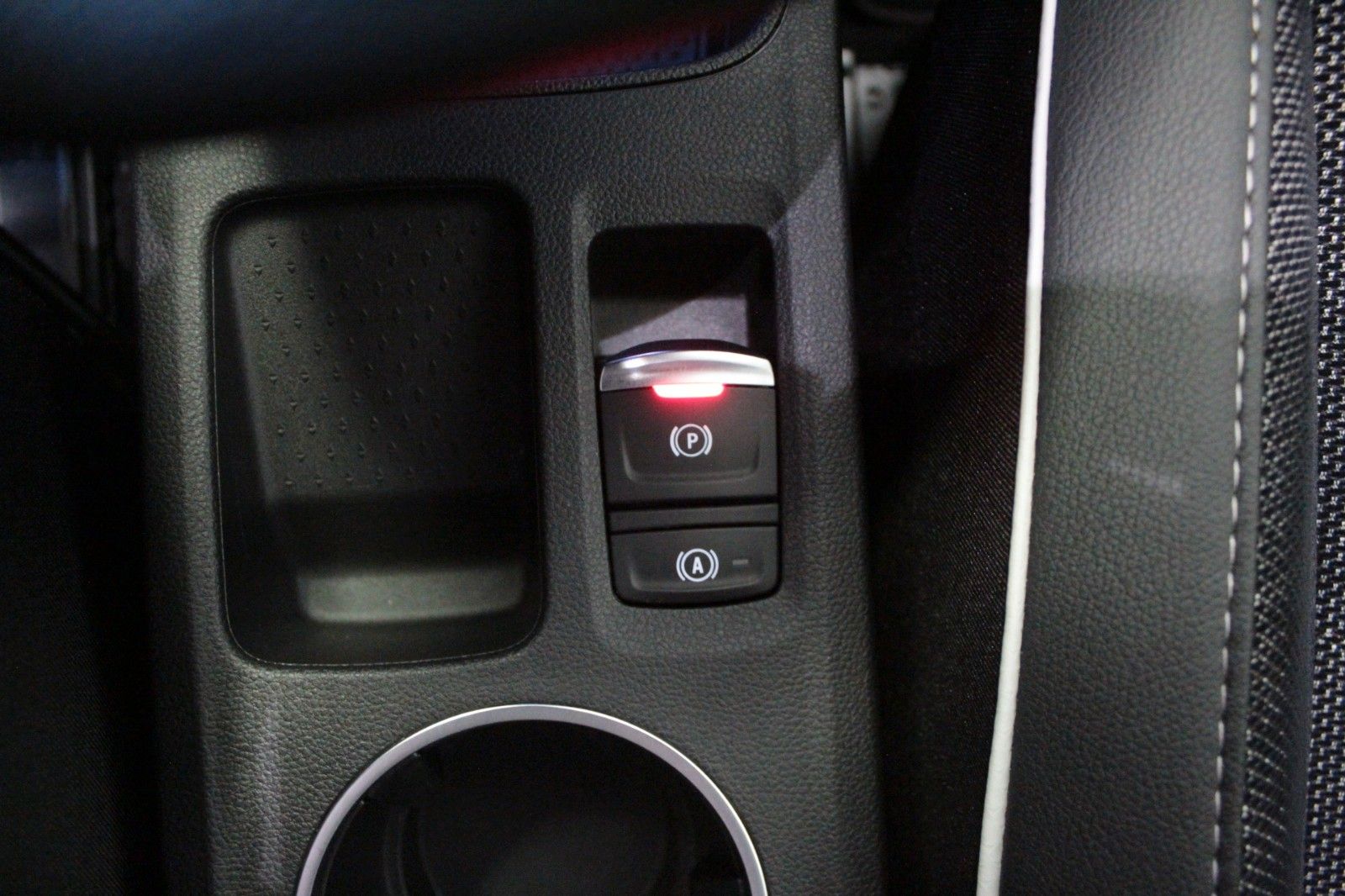 Fahrzeugabbildung Renault Captur E-Tech Plug-in 160  Plug in Hybrid