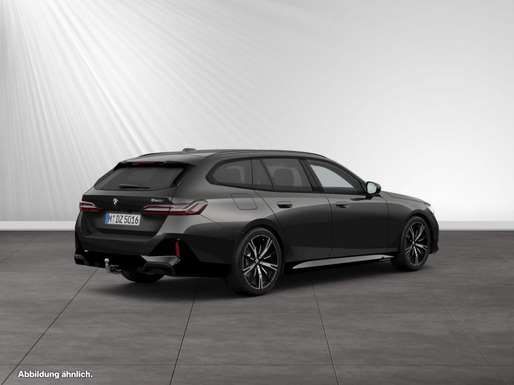 BMW 520i Touring M Sport foto 2