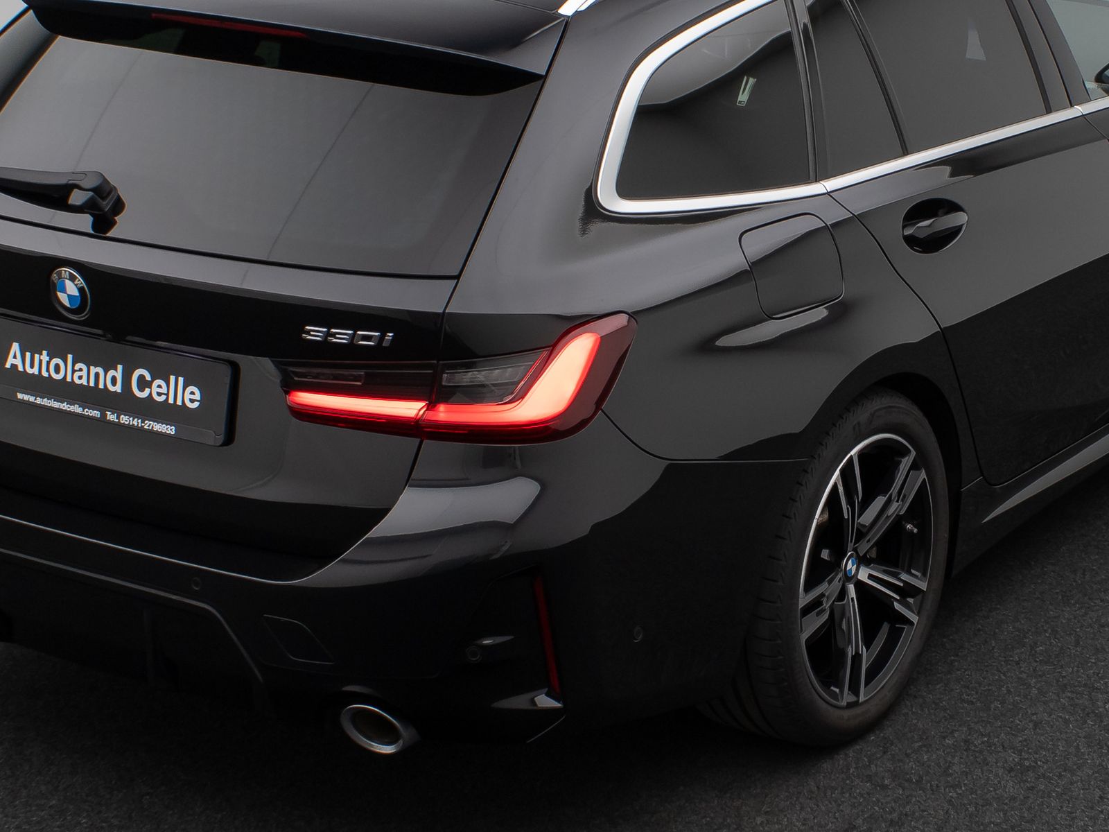 Fahrzeugabbildung BMW 330i M Sport Panorama Kamera DAB H/K DrivAssist