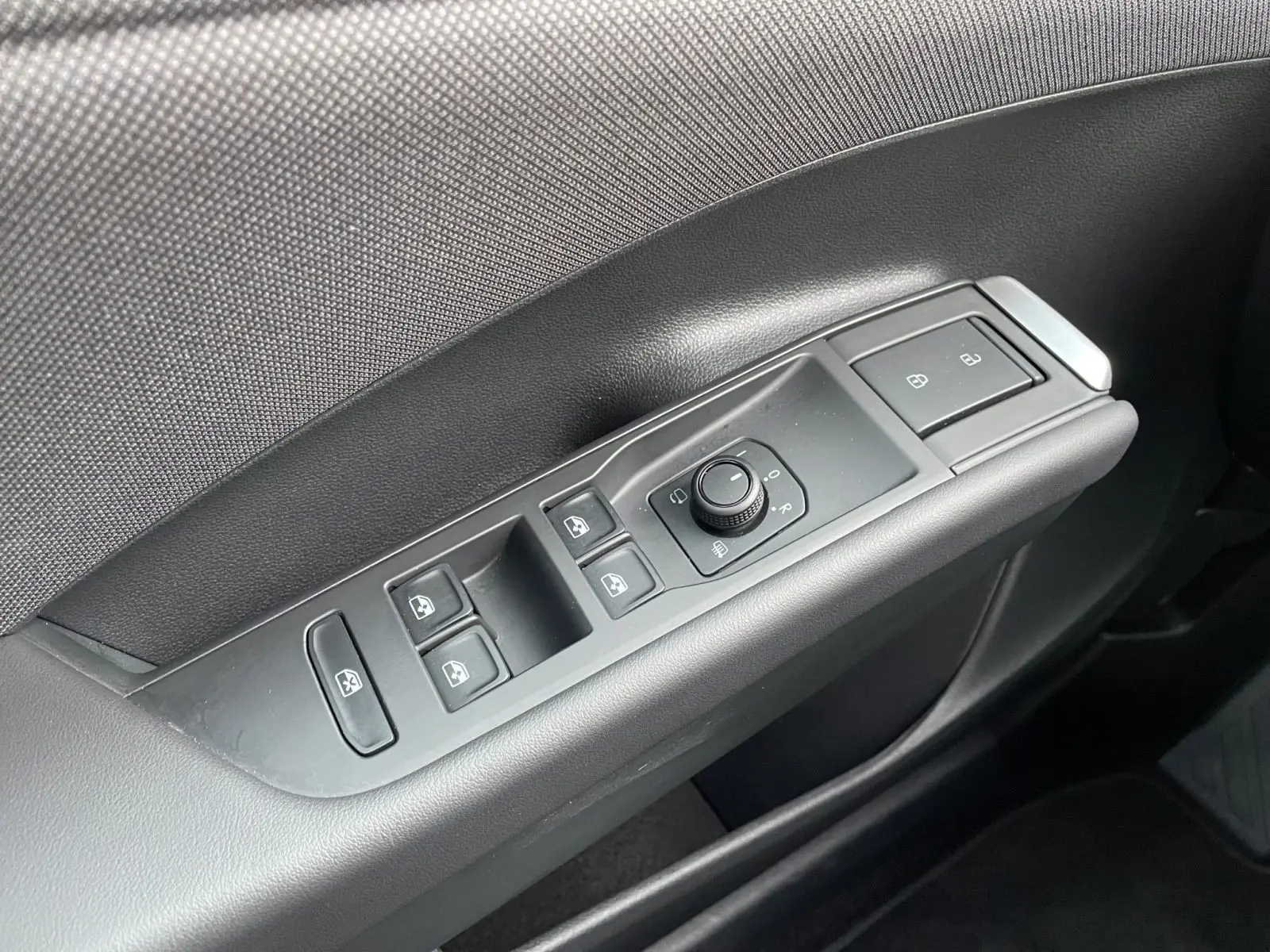 Volkswagen T-Roc 1.5 eTSI 7-Gang DSG Life App-Connect DAB+, миниатюра 22