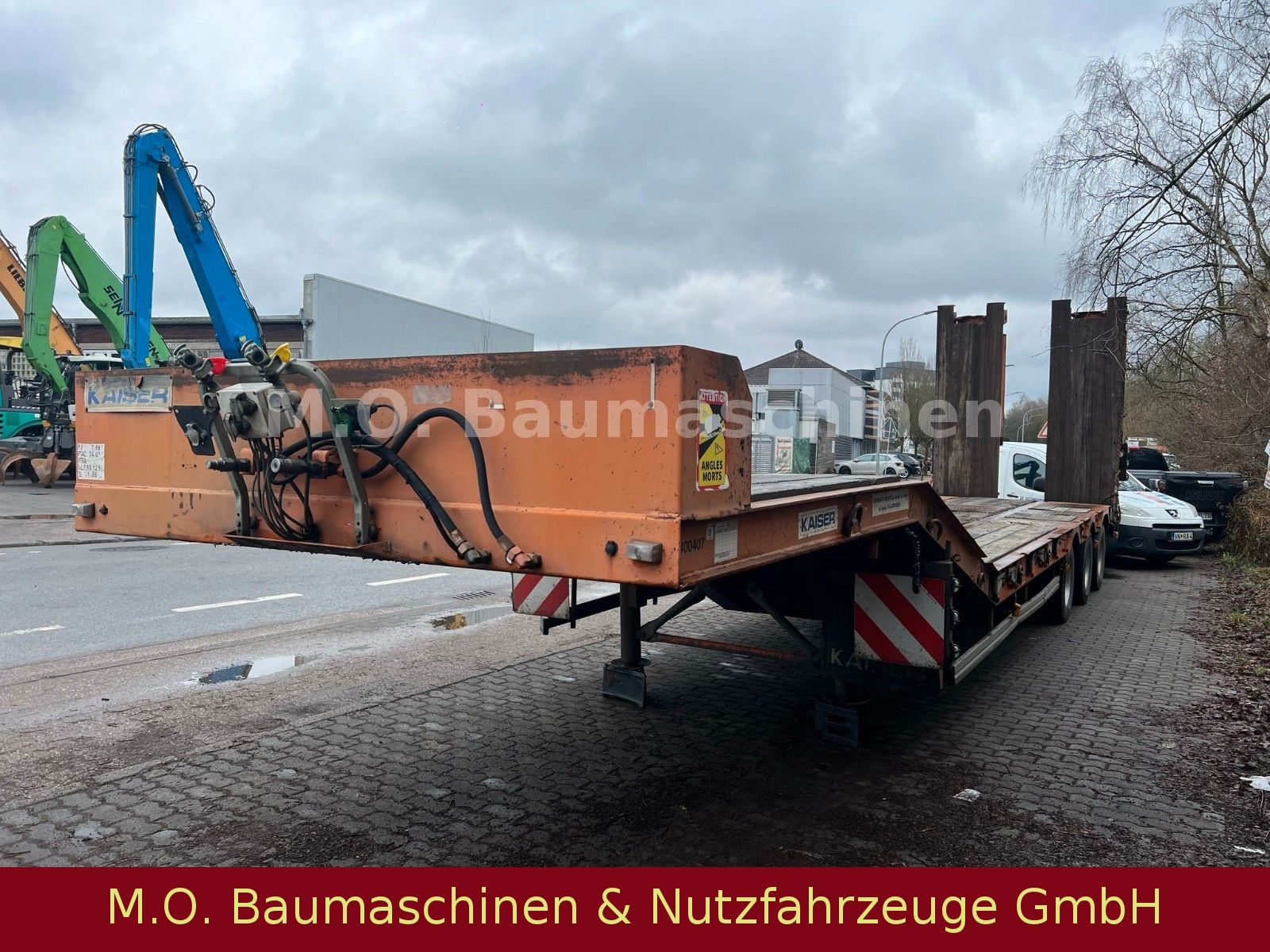 Fahrzeugabbildung Kaiser S450 / Hydr. Rampen / 3 Achser / Luft