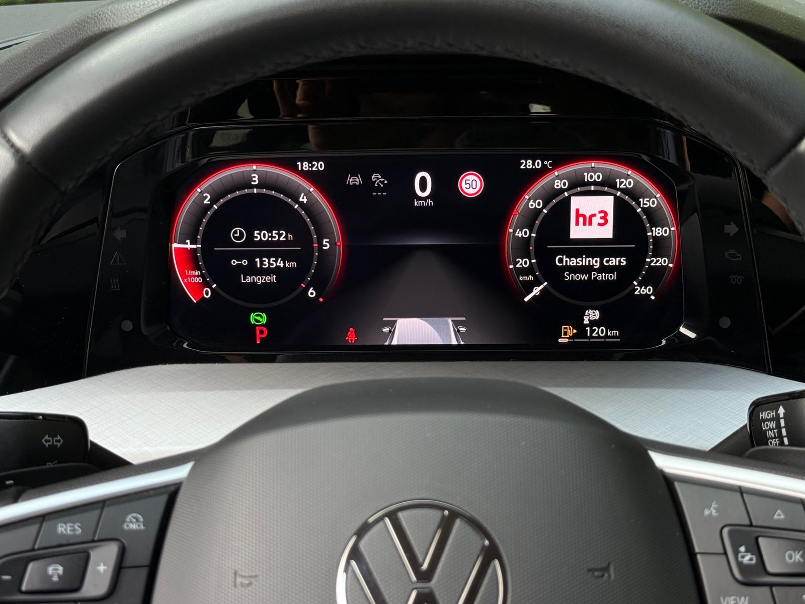 Fahrzeugabbildung Volkswagen Golf 2.0 TDI DSG Goal LED+KAM+ACC+SHZ+CARPL+AMBI