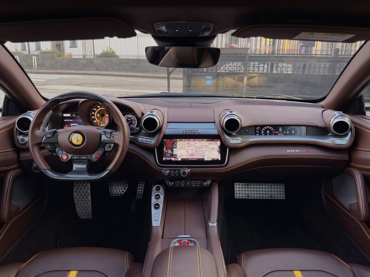 Ferrari GTC4 Lusso 6.3 DCT V12 689CV LIFT CARBON imagem 2