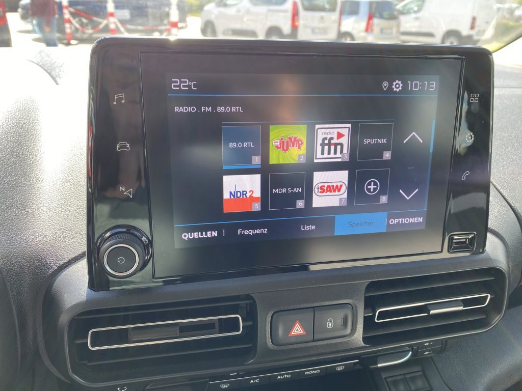 Fahrzeugabbildung Citroën Berlingo MPV M PureTech 110 FEEL *Keyless*Klimaa