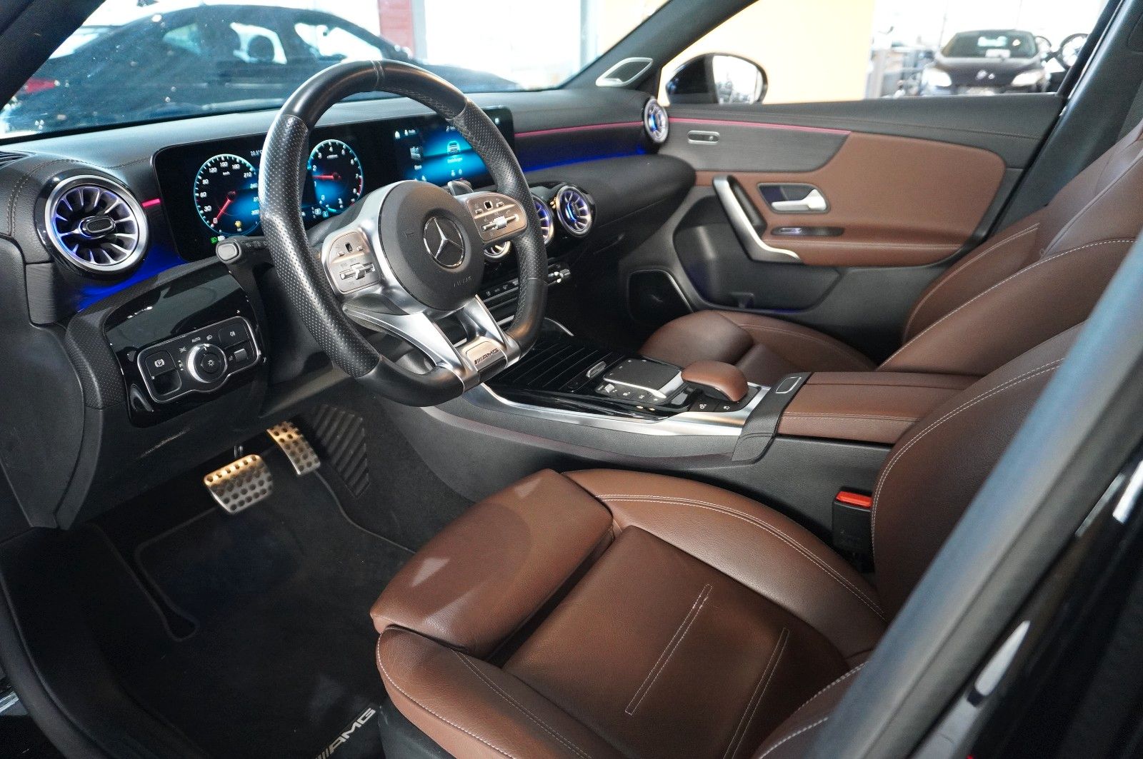 Fahrzeugabbildung Mercedes-Benz A 45 AMG 4MATIC 8G-DCT NAVI/LED/KAMERA/BURM./DAB