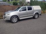 Toyota Hilux 3,0  D   Doppelkabine Automatik - Toyota Hilux von privat
