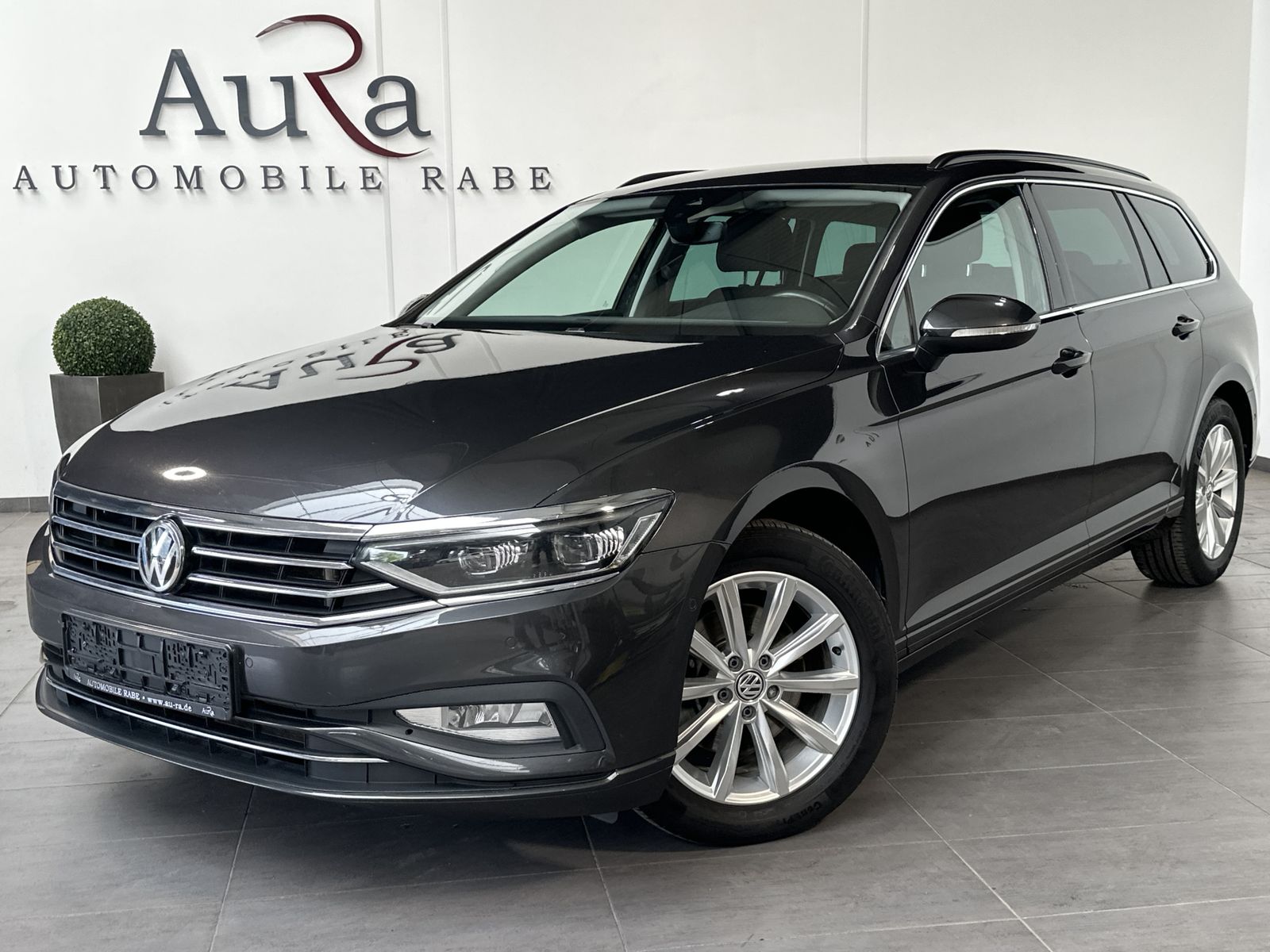 Fahrzeugabbildung Volkswagen Passat Variant 2.0 TSI DSG Business NAV+LED+ACC