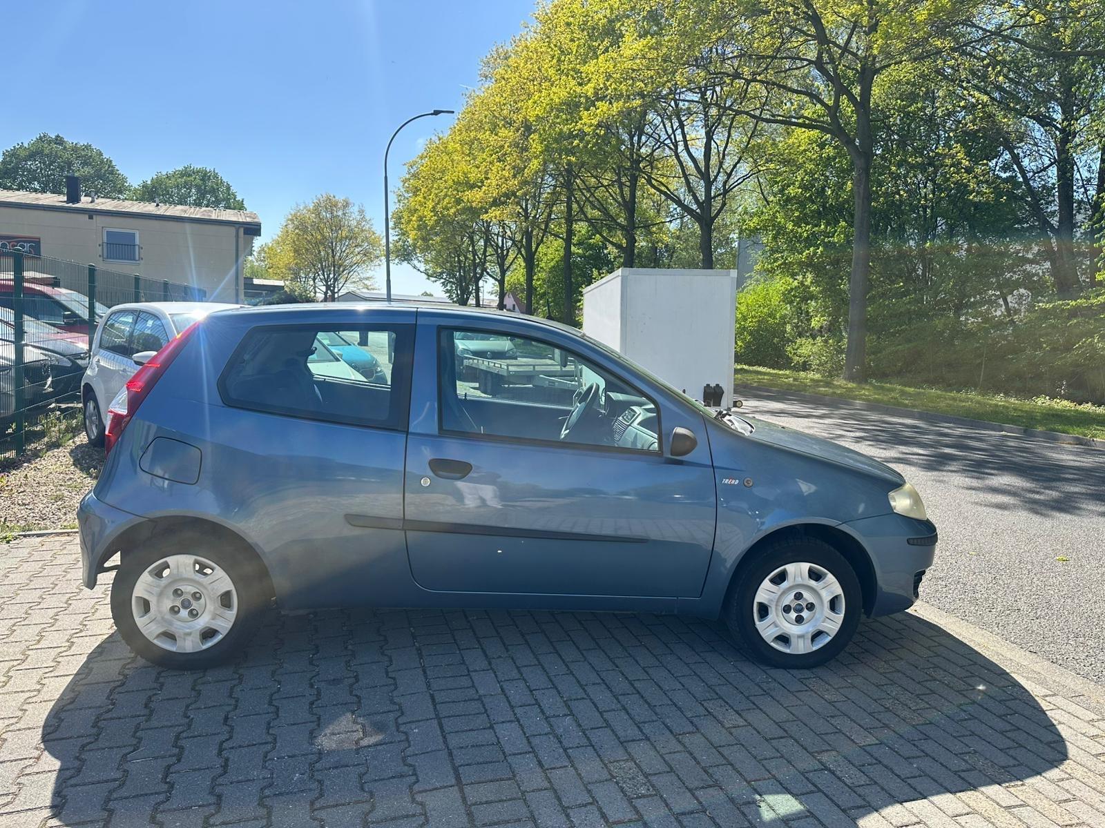 Fiat Punto 1.2 8V Active*TÜV NEU*