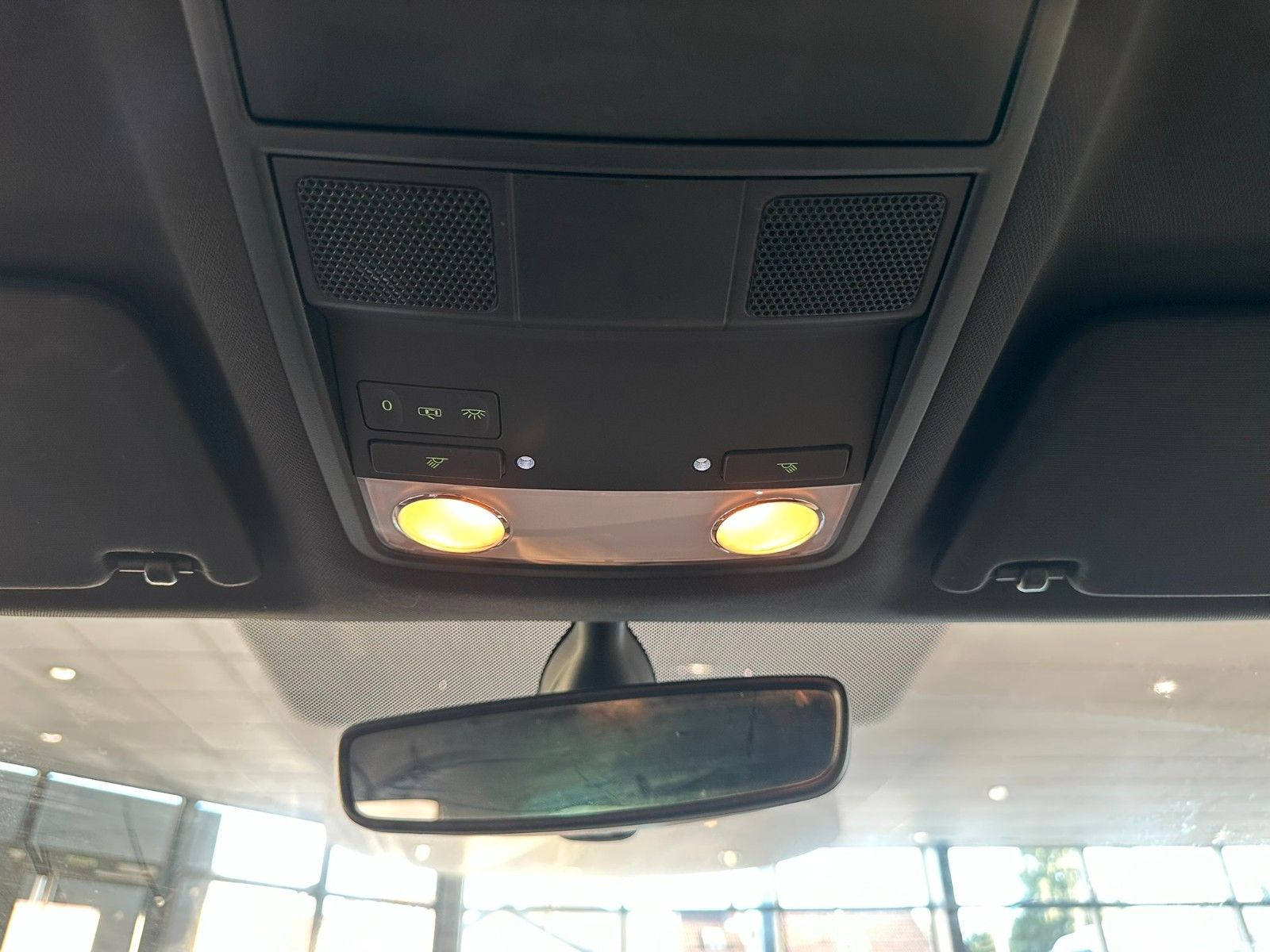 Fahrzeugabbildung SKODA Octavia Combi Style 1.5TSI LED/NAVI/SHZ/AHK