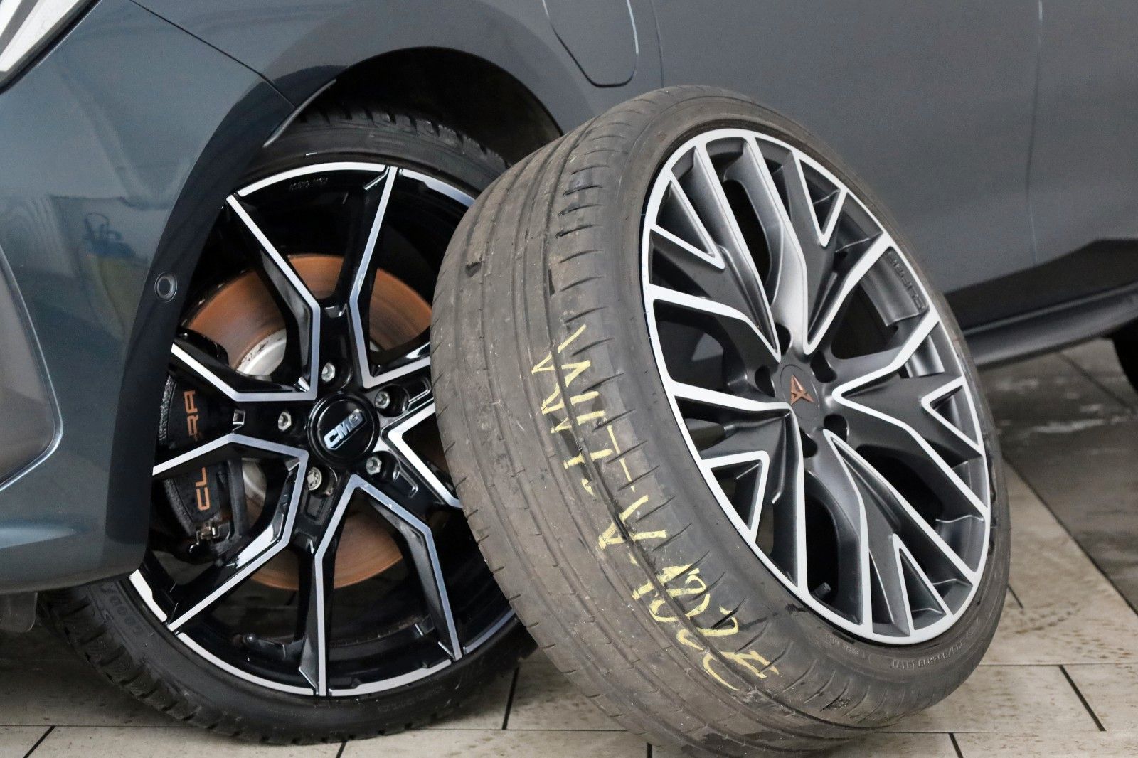 Fahrzeugabbildung CUPRA Leon Sportstourer VZ,Leder,Navi,LED,SH,Kamera+WR