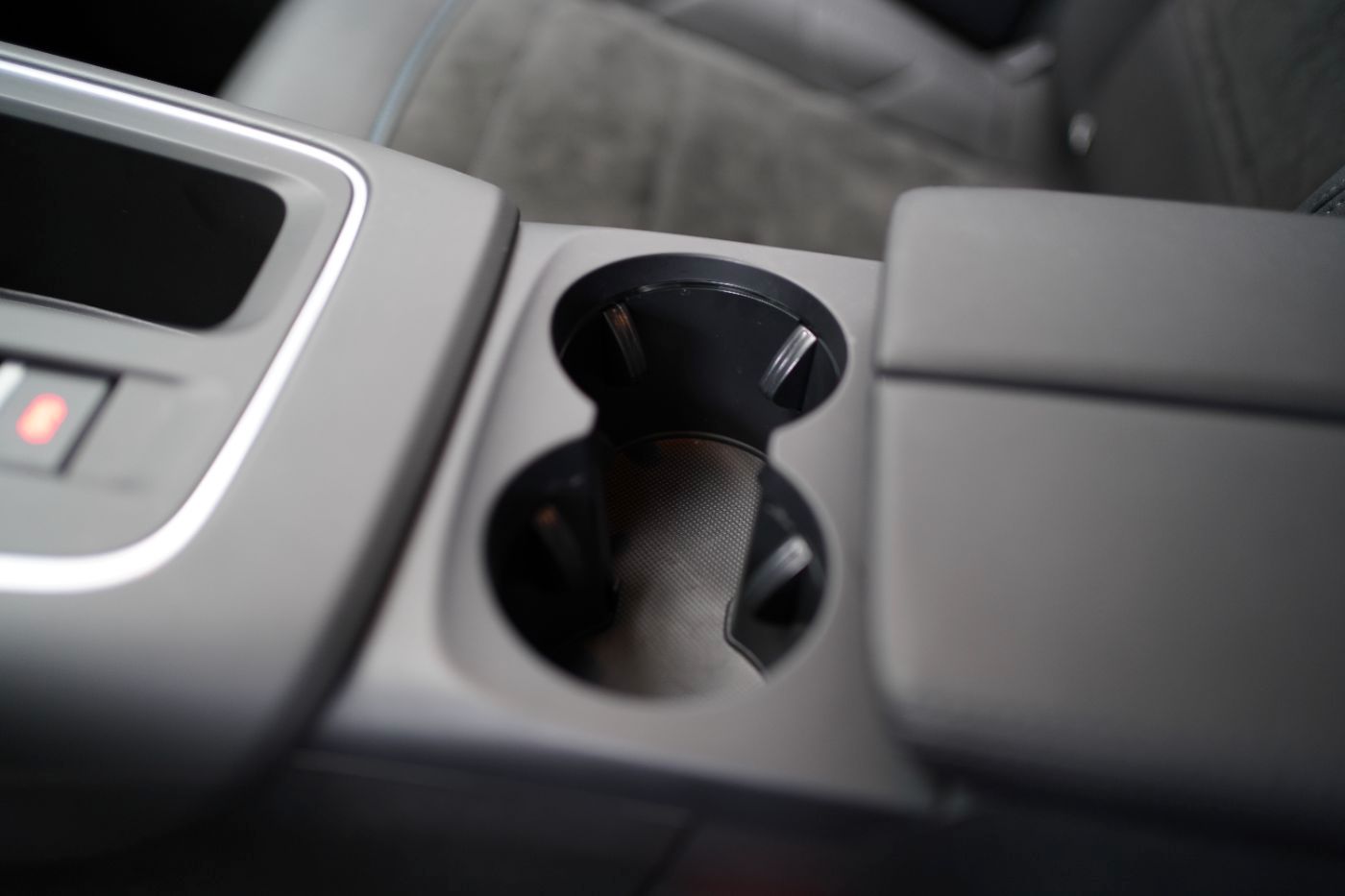 Fahrzeugabbildung Citroën C5 Aircross Hybrid 145 Max e-DCS6 Automatik Navi