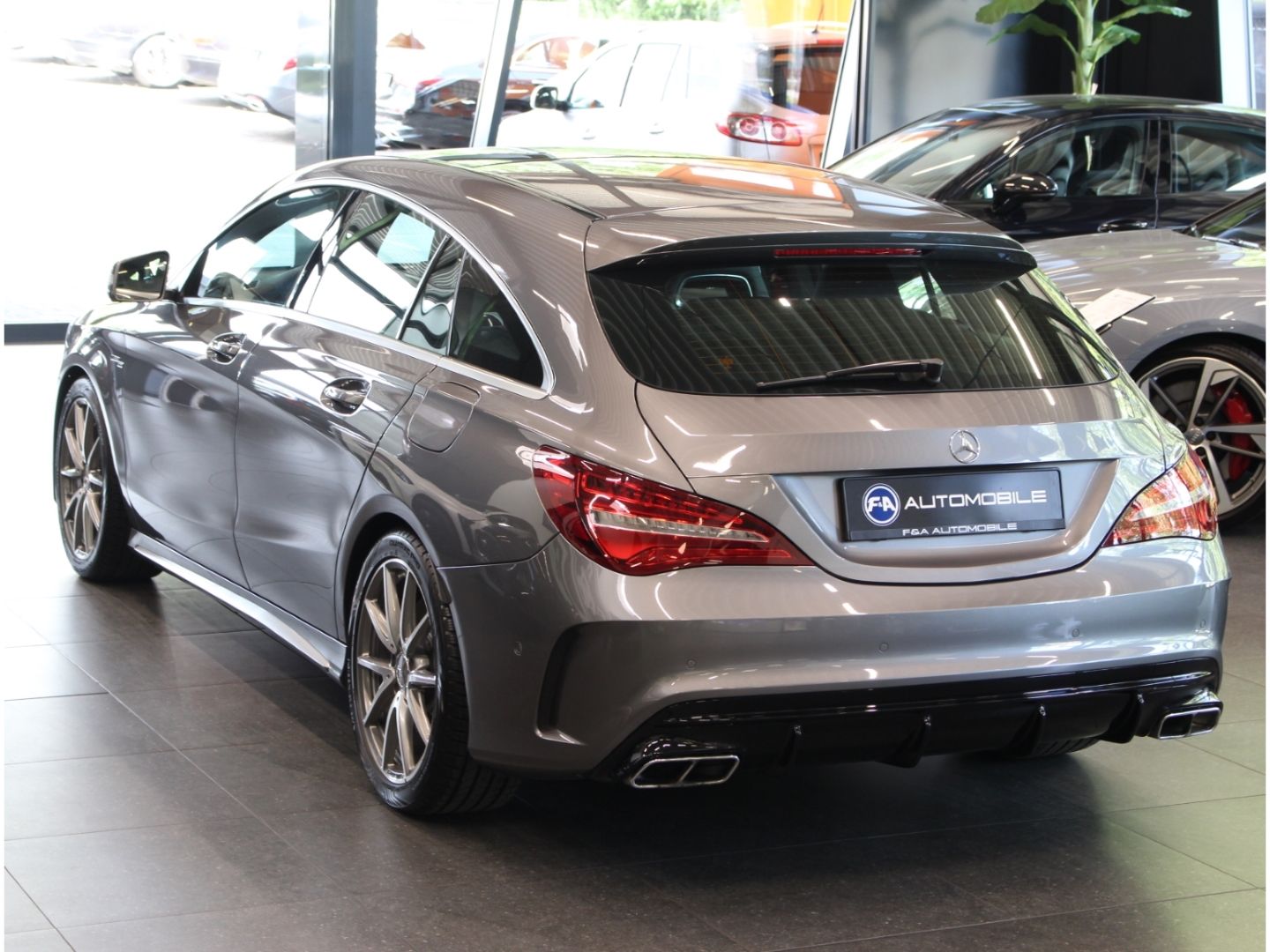 Fahrzeugabbildung Mercedes-Benz CLA 45 AMG Shooting Brake 4Matic 2.Hand*LED*TOP