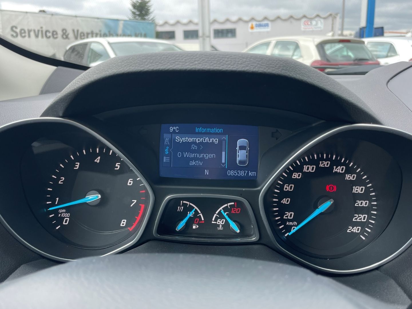 Fahrzeugabbildung Ford Kuga Titanium Klima PDC Navi SHZ heizbWSS Kamera