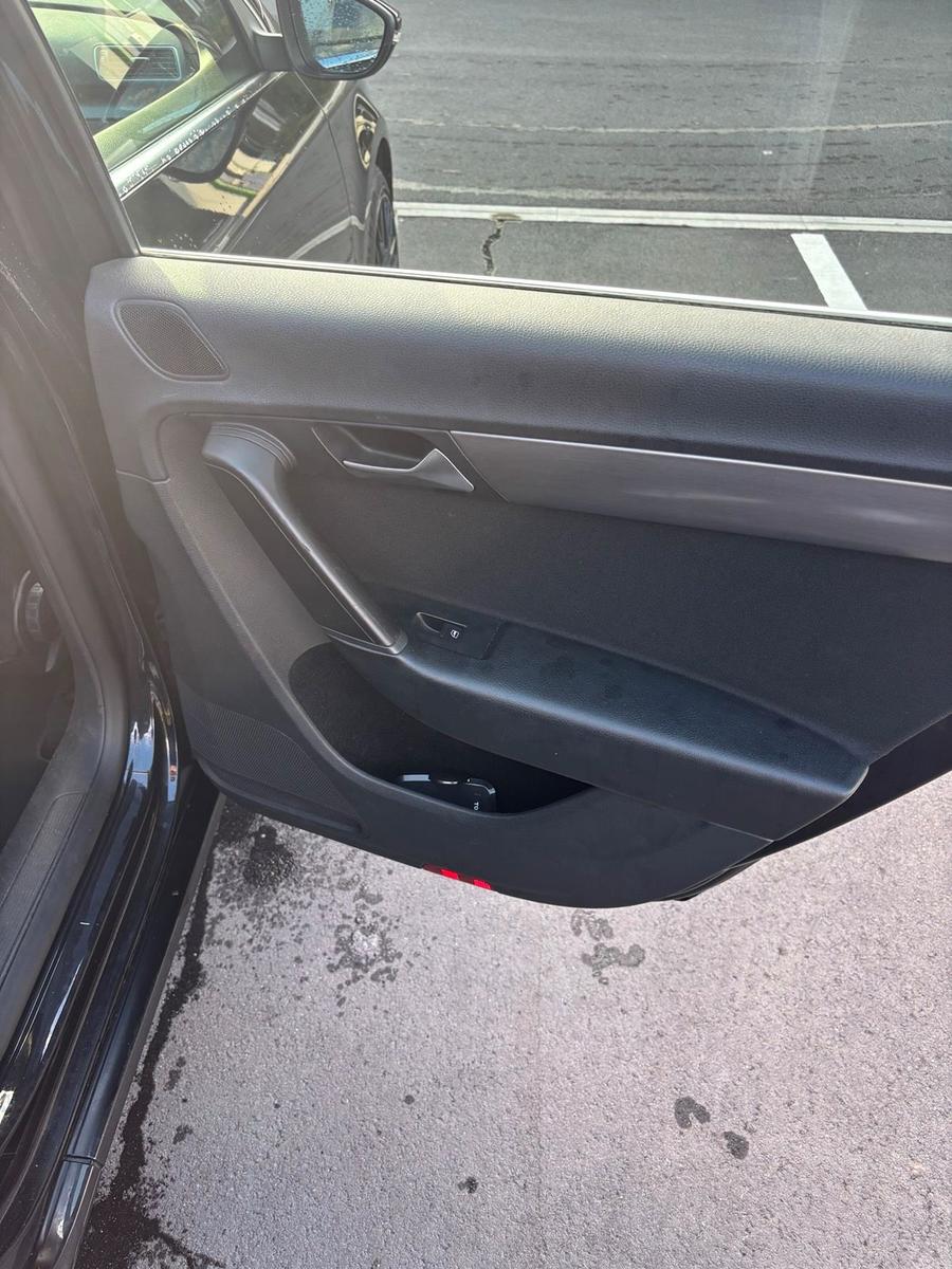 Volkswagen Passat 2013 — photo 13