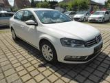 Volkswagen Passat Lim. El.Glassd. Klimaautom.SHZ PDC 92.TKM - Volkswagen Passat aus 2012