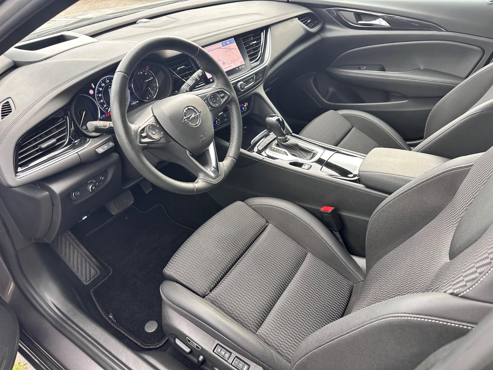 Opel Insignia B ST Navi Massage HuD Kamera ACC AHK